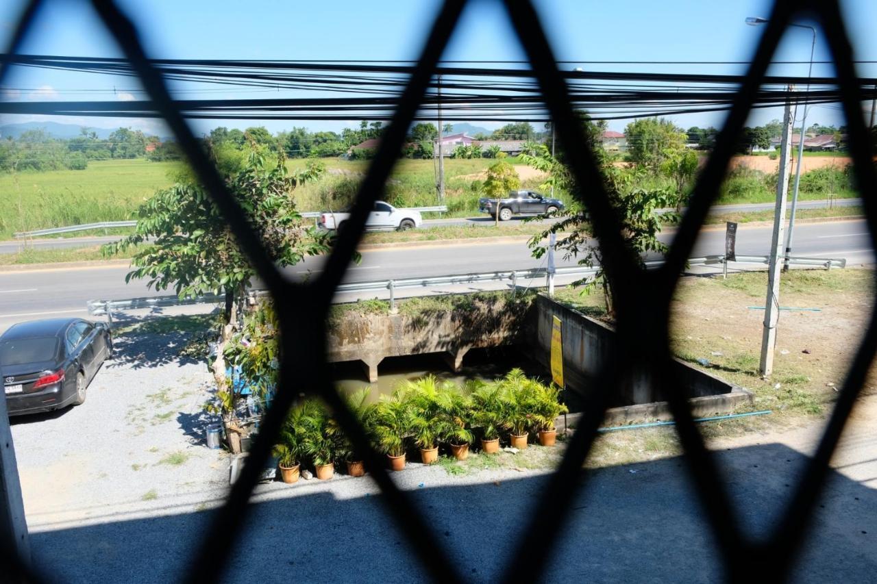 Jaidee Cafe & Hostel Chiangrai Banfangmin Kültér fotó